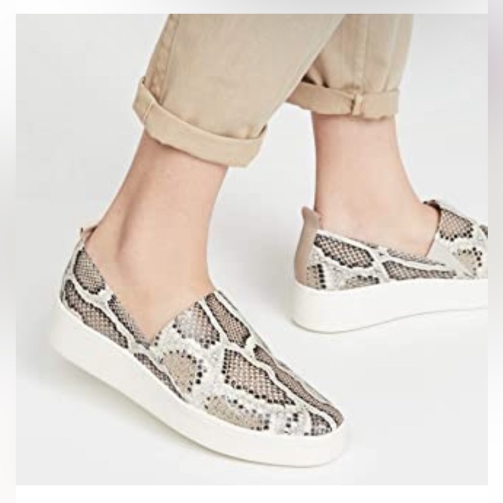 NWOT Vince Saxon 2 mottled snake blue/ gray women's loafers Sz 10M